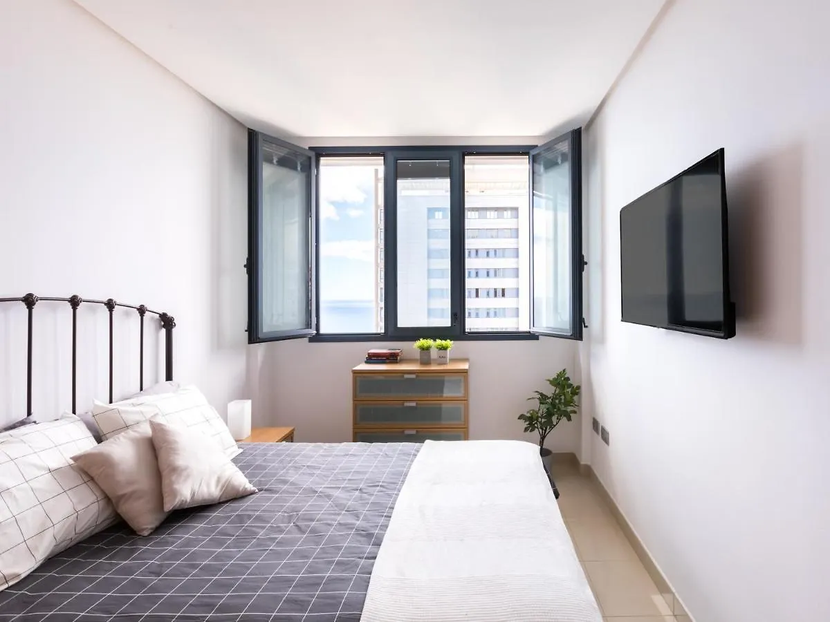Apartment Santa Cruz Twin Towers: Shore & City Seaside Views Spain