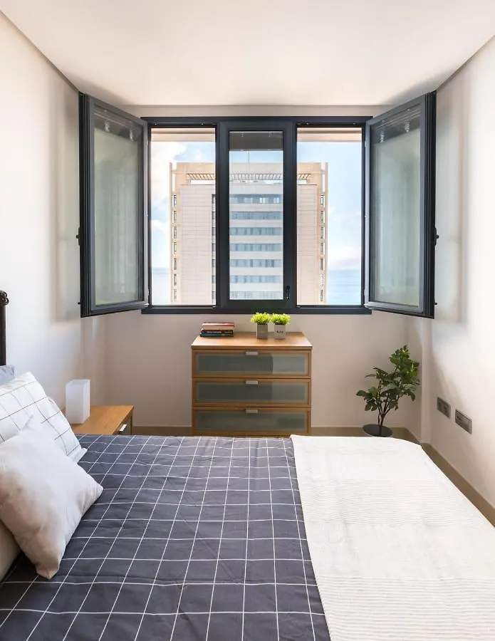 Apartment Santa Cruz Twin Towers: Shore & City Seaside Views Spain