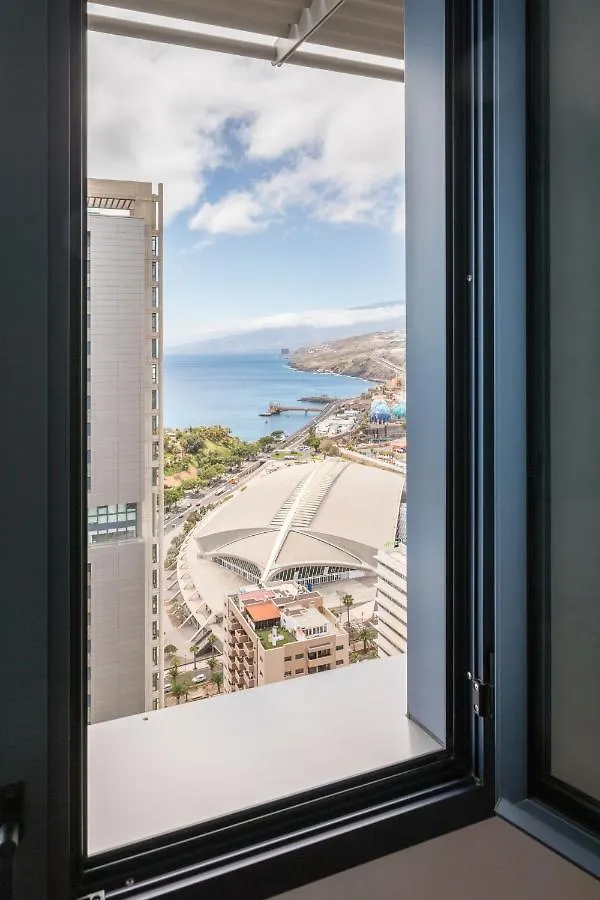 Apartment Santa Cruz Twin Towers: Shore & City Seaside Views
